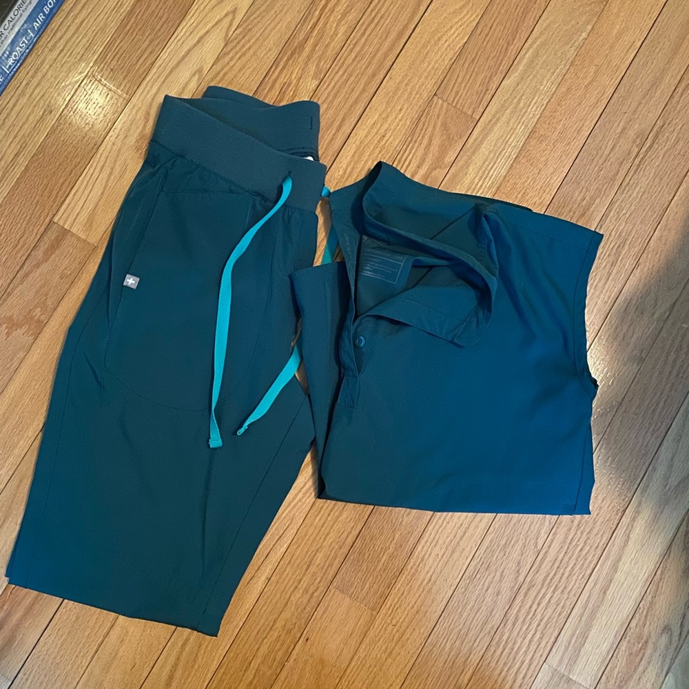 Figs water resistant scrubs